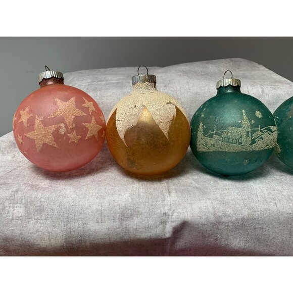 Vintage Christmas Ornament Set Assorted Designs Colors Retro Glass Baubles Holid - Picture 2 of 14